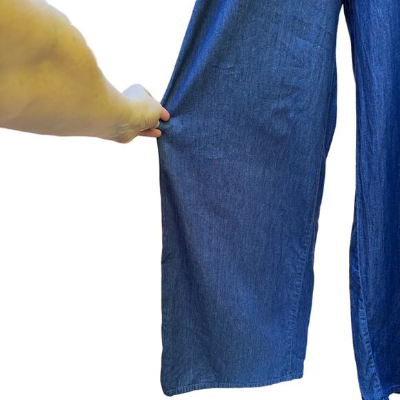 Francesca’s Blue Rain Ellison Jumpsuit Chambray Smocked Wide Leg Denim Medium - Picture 8 of 11